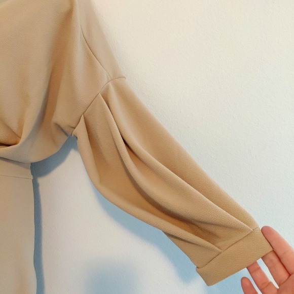 Boohoo Midi Dress Womens 14 Beige Deep V Tie Back 3/4 Slouch Sleeve Modern Chic - Picture 5 of 7